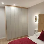 Centro Caveda アパートホテル 4*