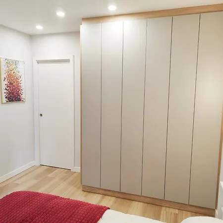 Centro Caveda Apartahotel 4*