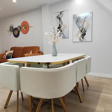 Centro Caveda Apartahotel 4*