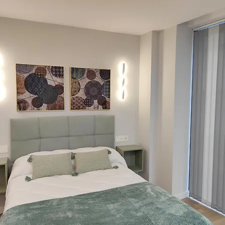Centro Caveda Aparthotel 4*