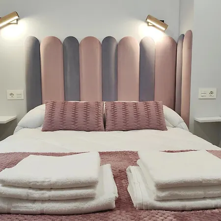 Centro Caveda Aparthotel