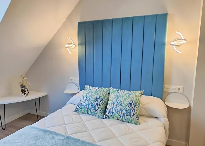 Aparthotel Centro Caveda 4*